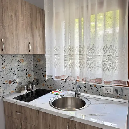 Mesaiz Vlorë