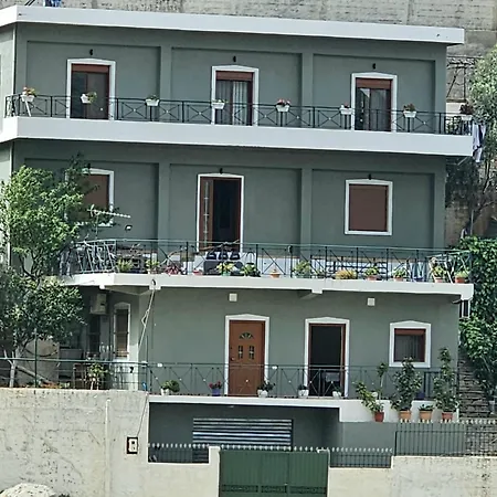 Mesaiz Apartment Vlore