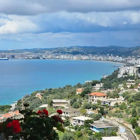 Mesaiz アパート Vlorë