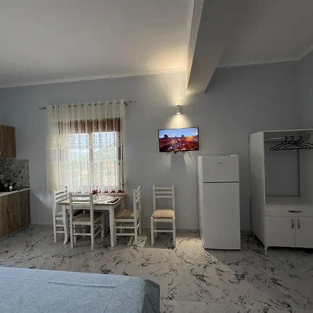 Mesaiz Lejlighed Vlorë