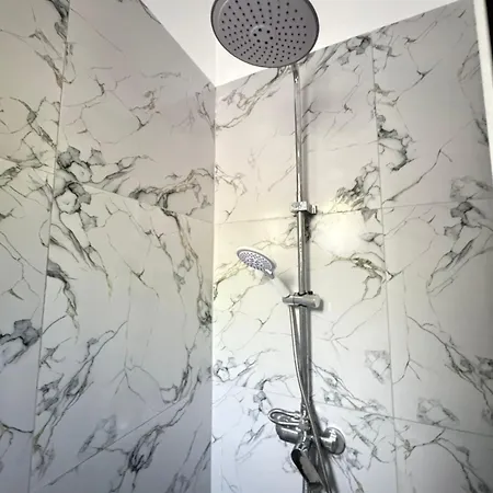 Mesaiz شقة فلورا